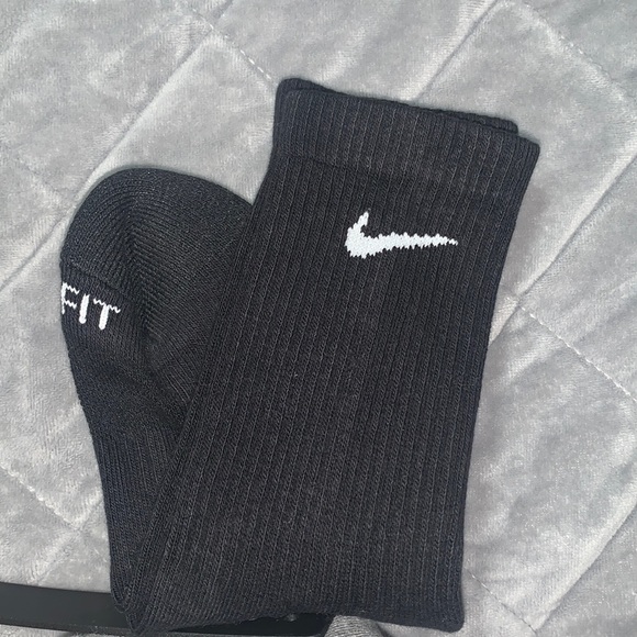 New black Nike small socks dri fit - Picture 1 of 2